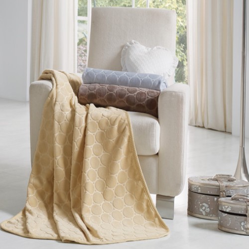 Las mantas pueden tener su uso como Plaids, manta corta para el sofá o el sillón